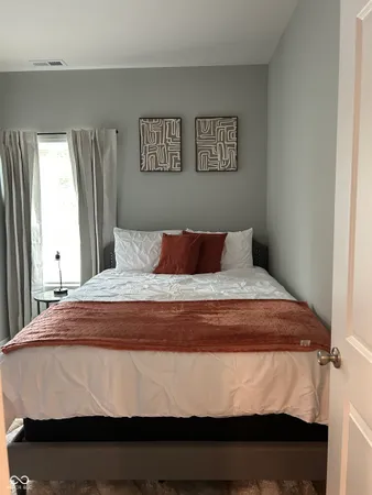 $1,800 | 117 North Arsenal Avenue, Indianapolis, IN 46201