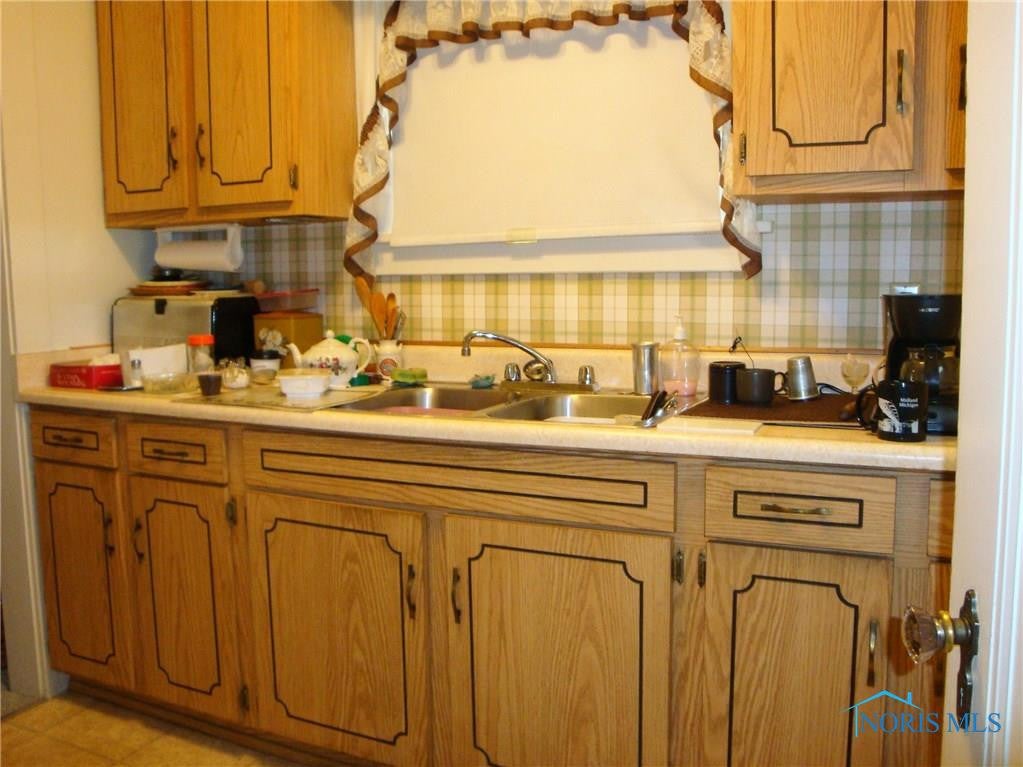 3849 Sherbrooke Road Toledo, OH 43613 - Photo 13 of 26 Gallery Image 13