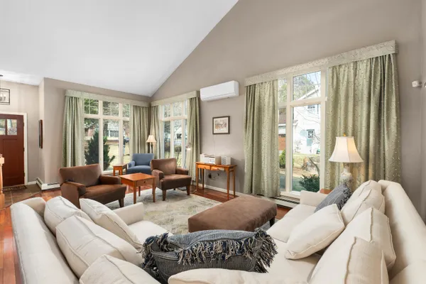 $925,000 | 18 Falcon Way, Hale's Location, NH 03860