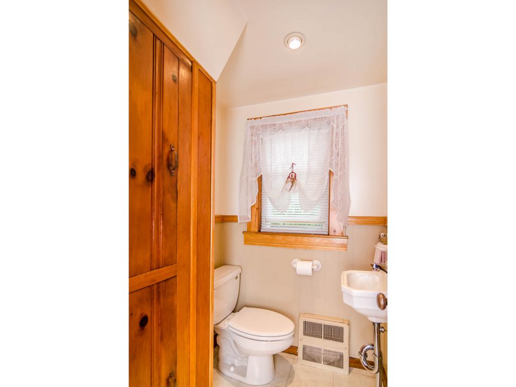 25 Riverside Drive Hudson, NH 03051 - Photo 19 of 36