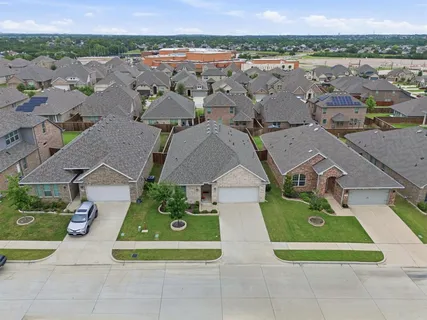 $400,000 | 4735 Bluffview Drive, Haltom City, TX 76137