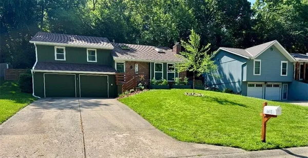 $349,999 | 6615 Northwest Caney Creek Drive, Kansas City, MO 64151