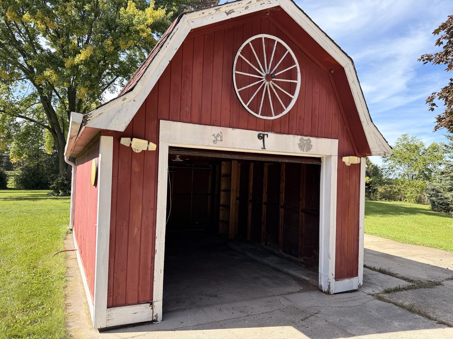 1780 Monticello Road Jackson, WI 53037 - Photo 4 of 25 04_Large_Electrified_Shed