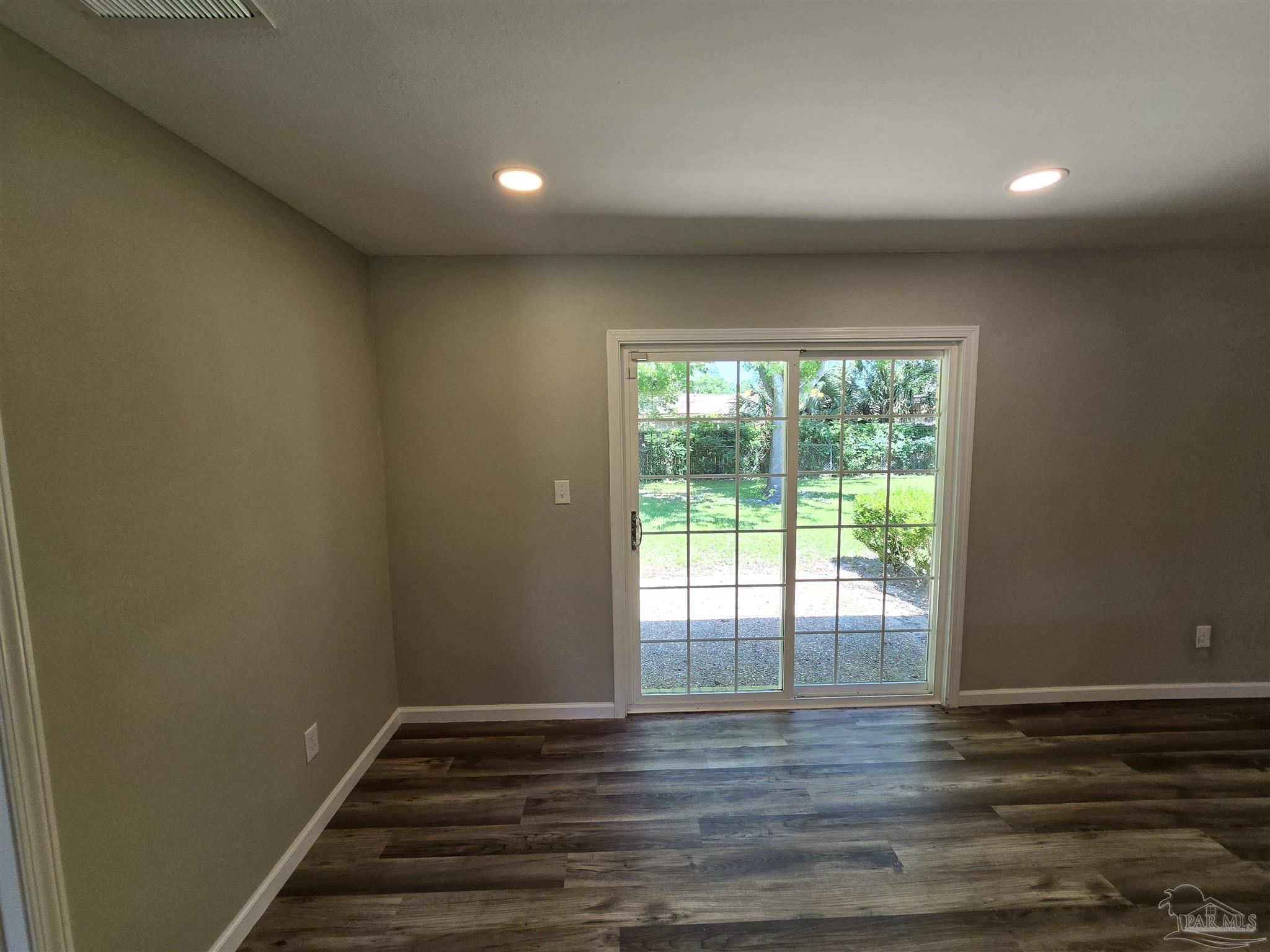 5855 Keystone Road Pensacola, FL 32504 - Photo 9 of 30 Gallery Image 9