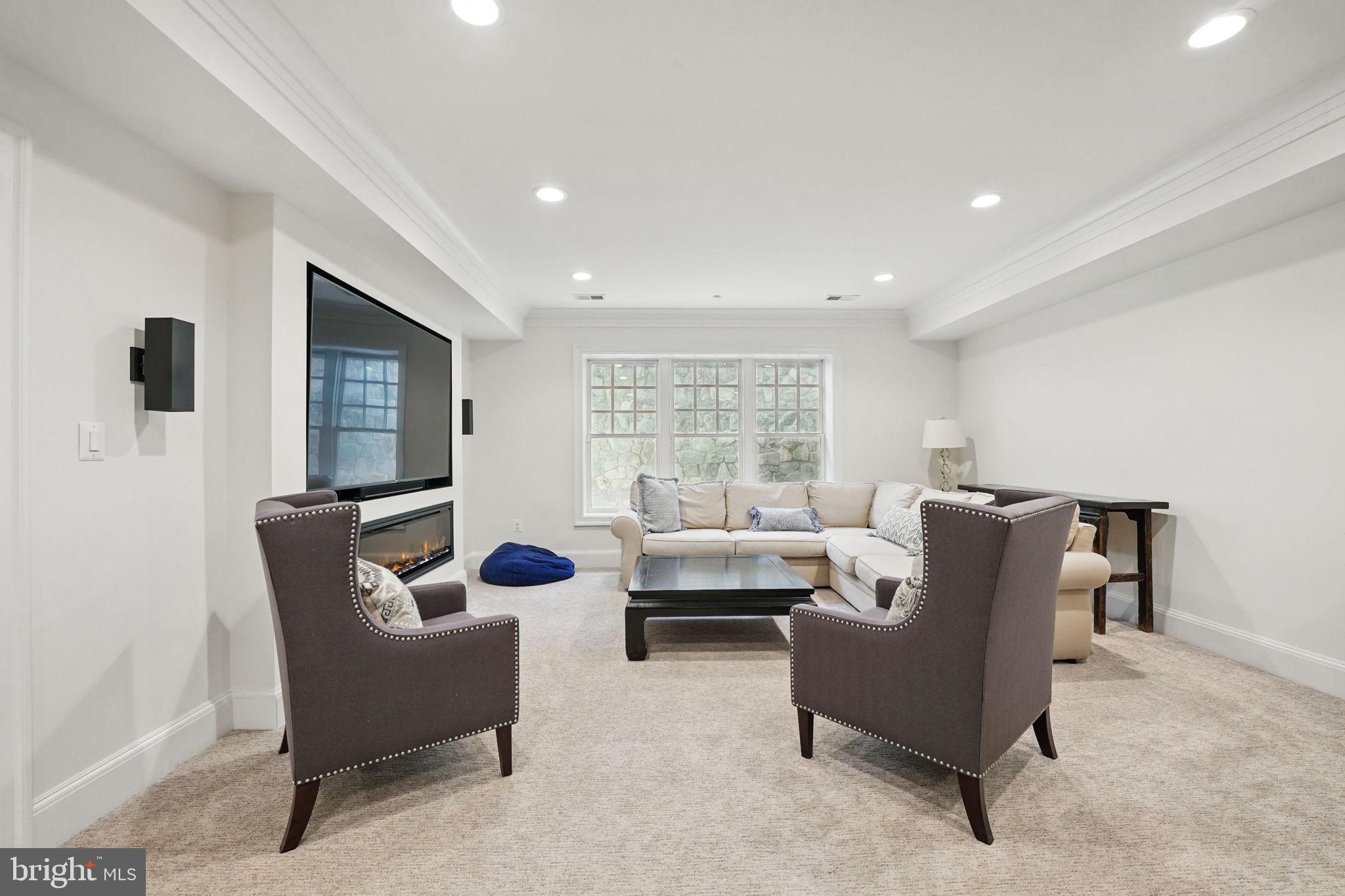 6645 Byrns Place McLean, VA 22101 - Photo 51 of 64 a living room with furniture and a window