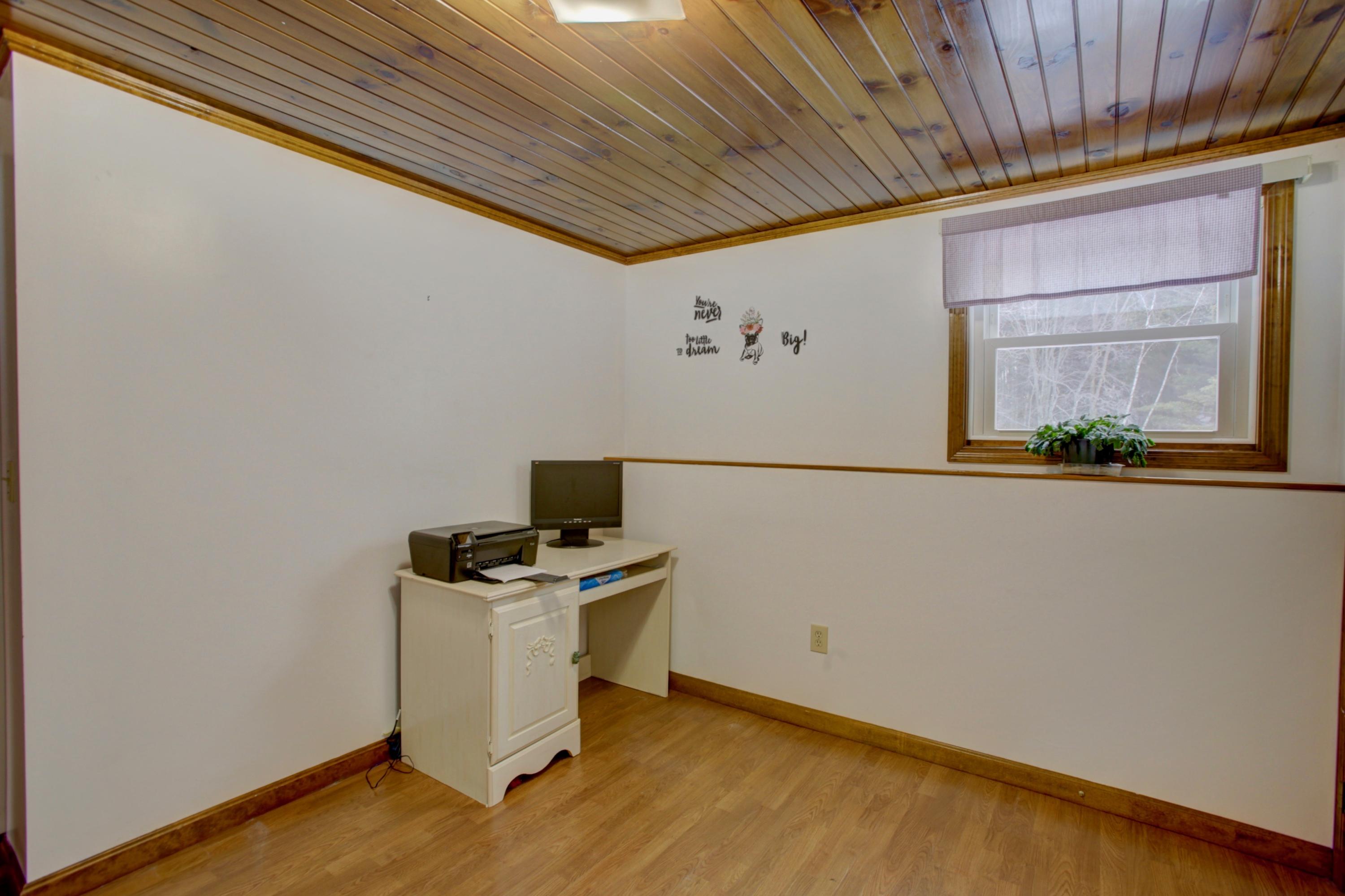 6 Hayden Brook Road Raymond, ME 04071 - Photo 23 of 31 32