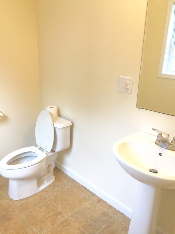 10 Edwinson Road Tewksbury, MA 01876 - Photo 8 of 30 Gallery Image 8