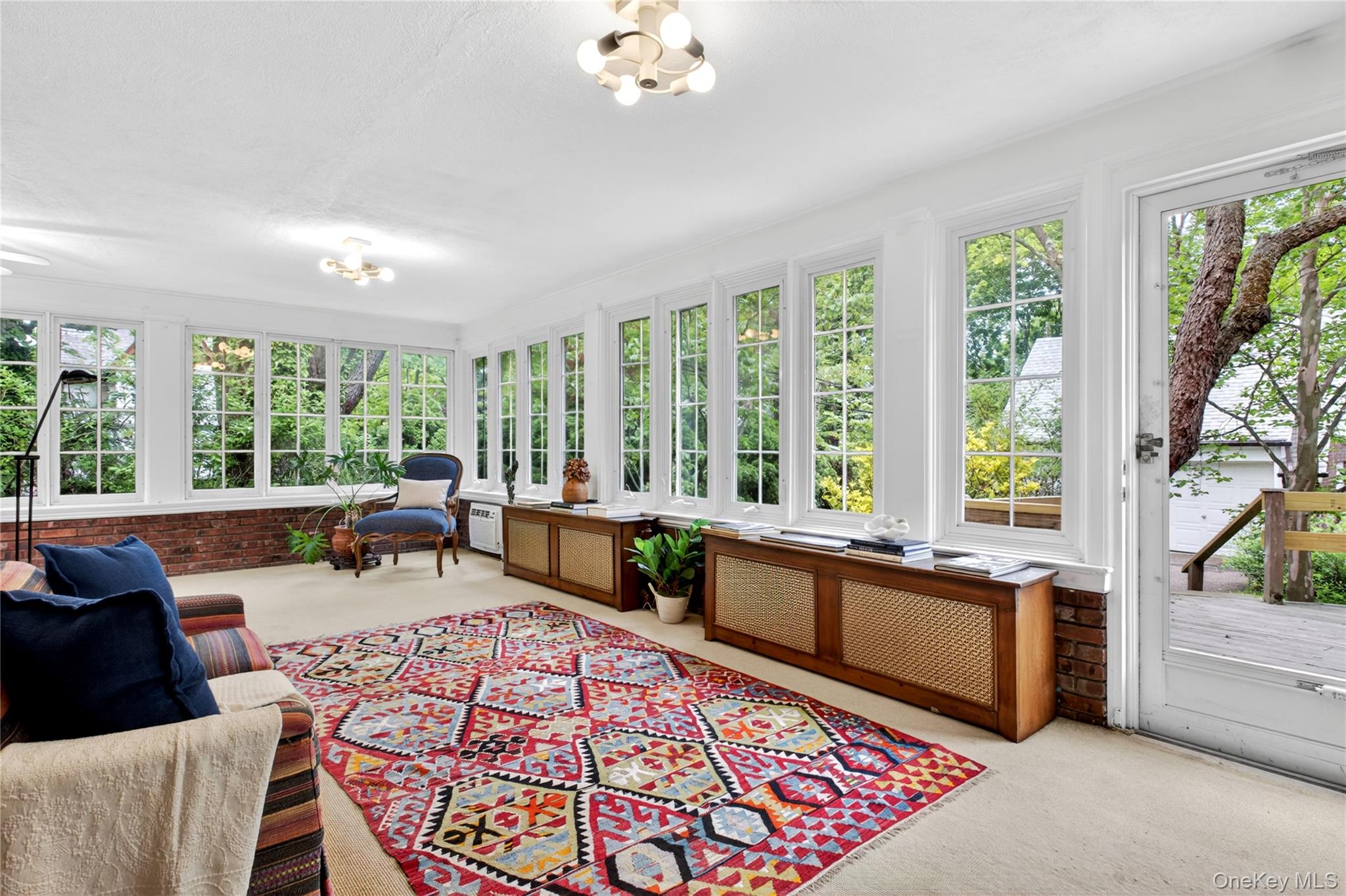 10 Crescent Road Port Washington, NY 11050 - Photo 5 of 37