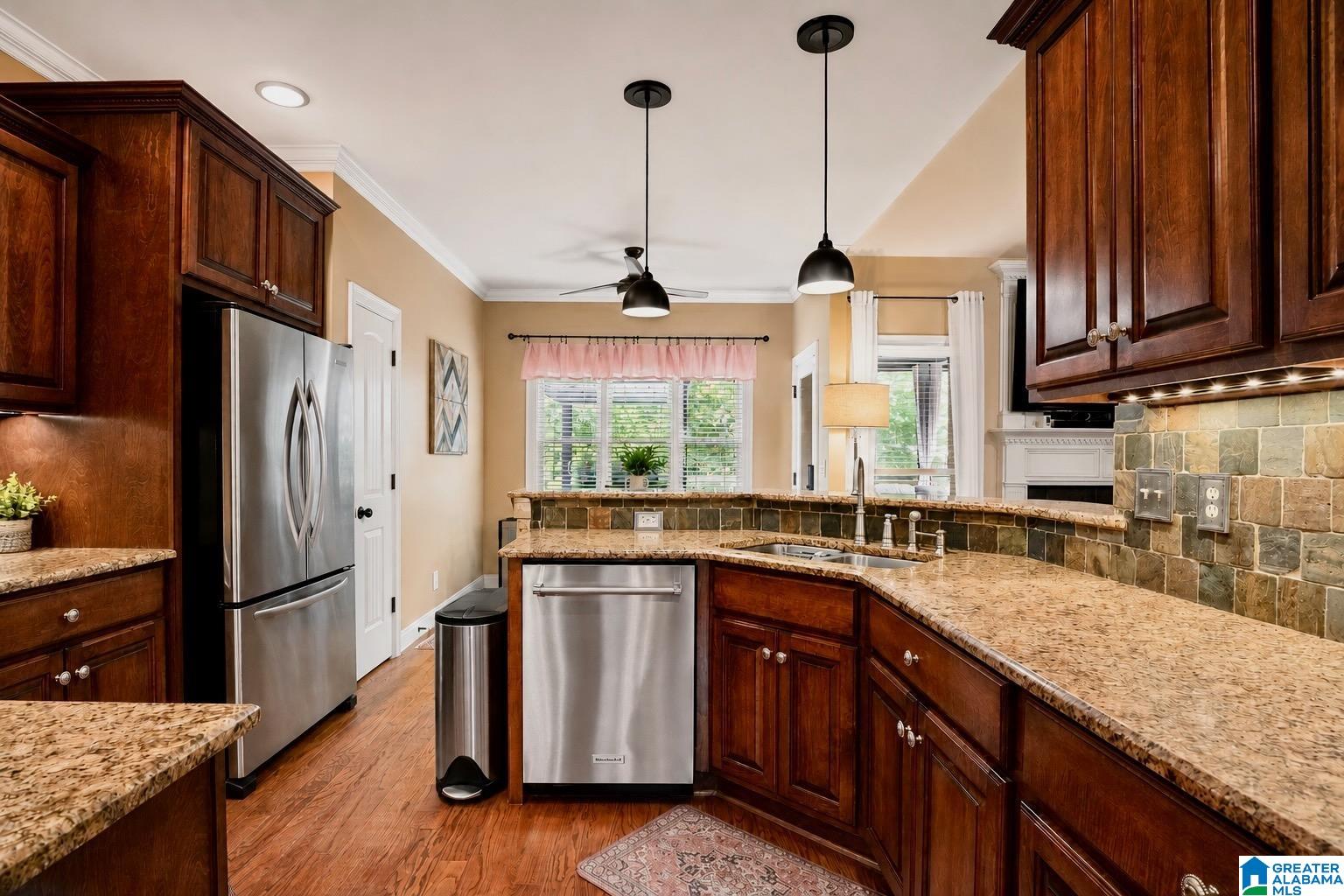 208 Sterling Gate Lane Alabaster, AL 35007 - Photo 10 of 46