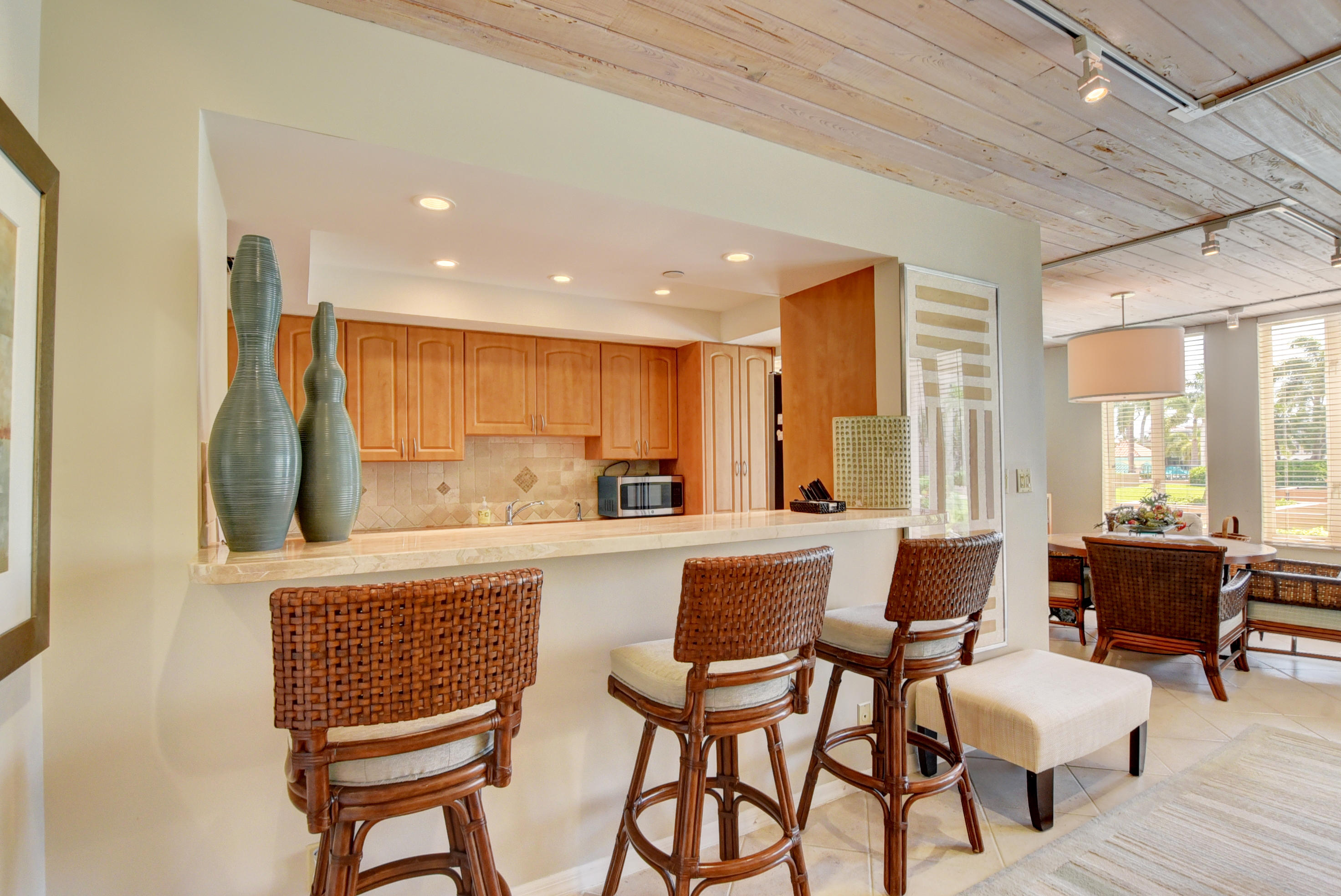 140 Southeast 5th Avenue, Unit 239 Boca Raton, FL 33432 - Photo 12 of 68 Pass Through To Kitchen