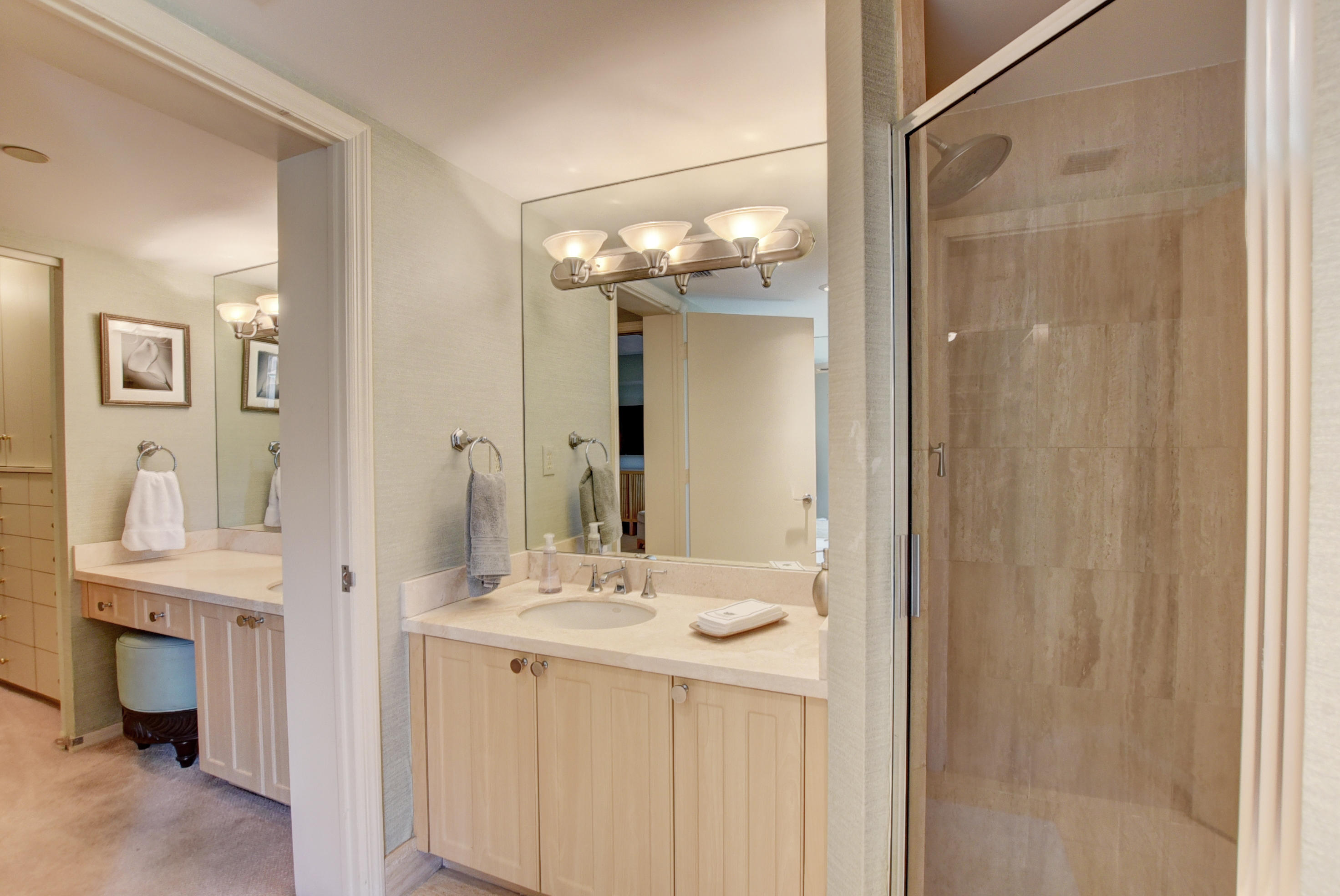 140 Southeast 5th Avenue, Unit 239 Boca Raton, FL 33432 - Photo 29 of 68 Master Bath Split Vanity