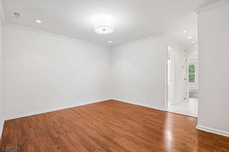 44 Jamestown Road Bernards, NJ 07920 - Photo 4 of 23 Gallery Image 4