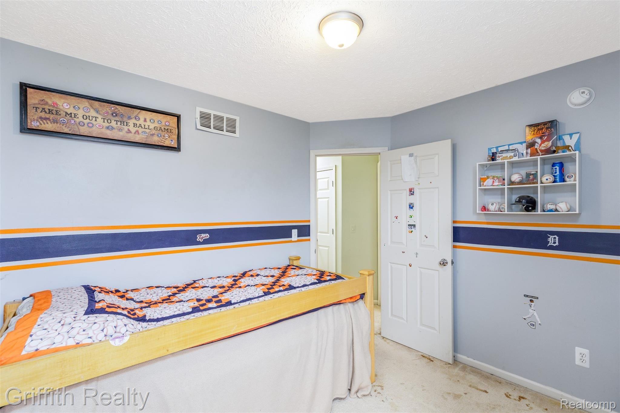 679 Hewitt Street Howell, MI 48843 - Photo 27 of 44 679 Hewitt Street-42.jpg