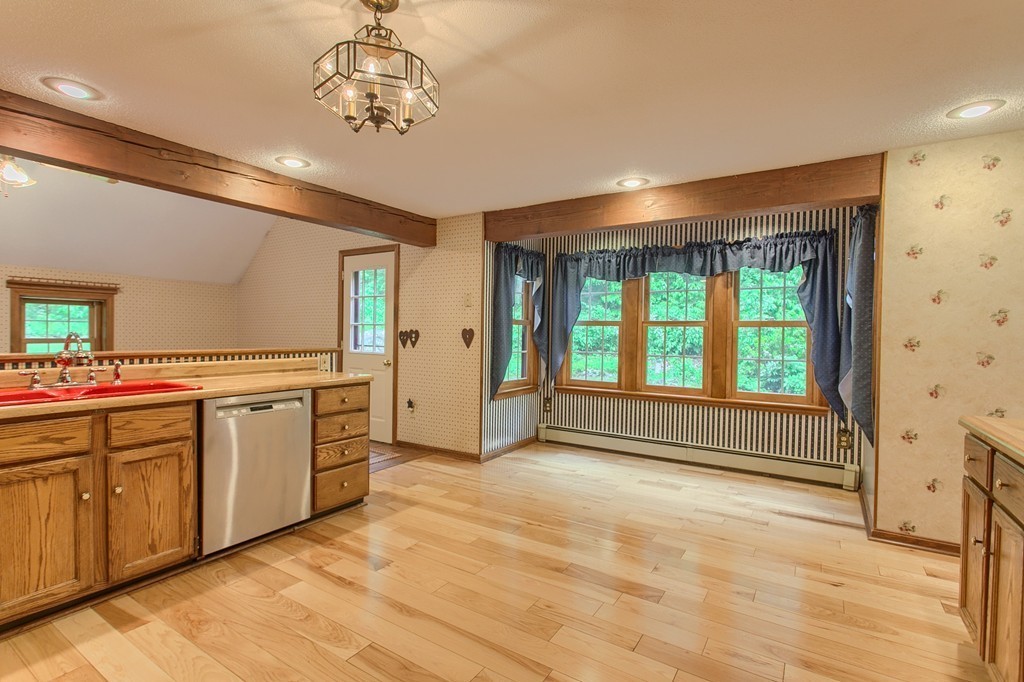 12 Rollingwoods Road Hubbardston, MA 01452 - Photo 6 of 29 Gallery Image 6