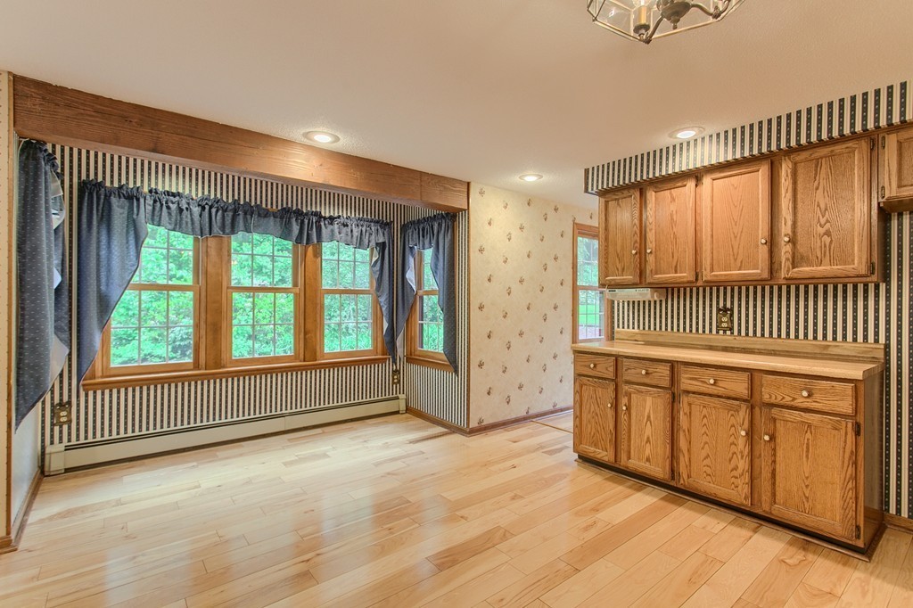 12 Rollingwoods Road Hubbardston, MA 01452 - Photo 8 of 29 Gallery Image 8