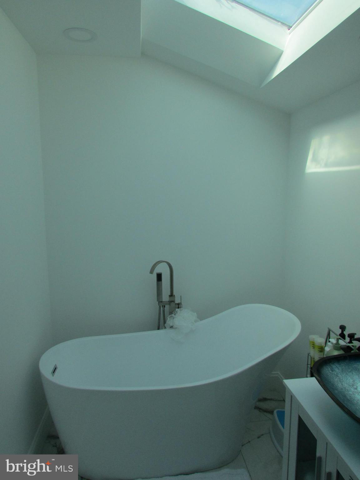 737 Byberry Road Philadelphia, PA 19116 - Photo 12 of 33