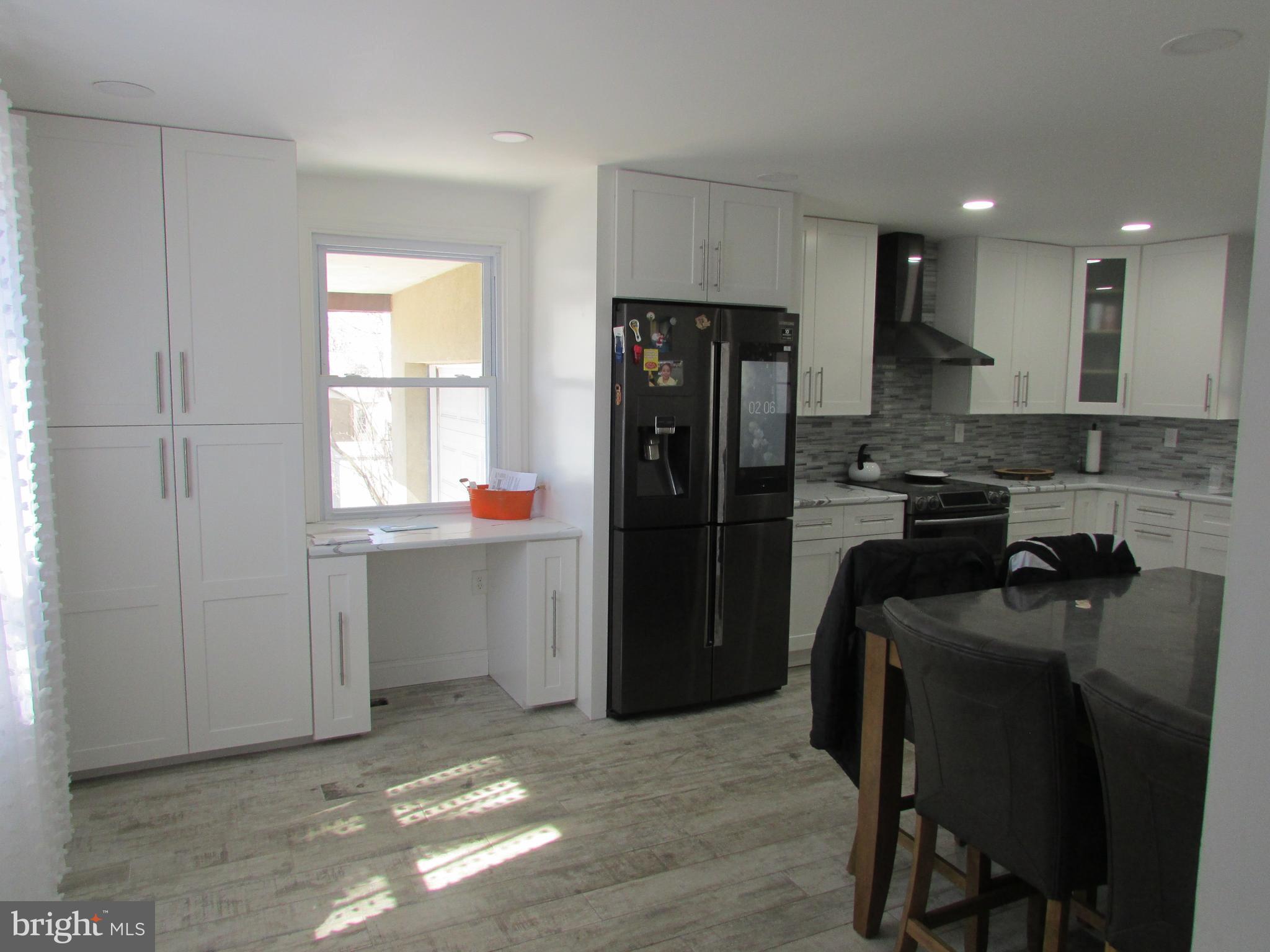 737 Byberry Road Philadelphia, PA 19116 - Photo 3 of 33