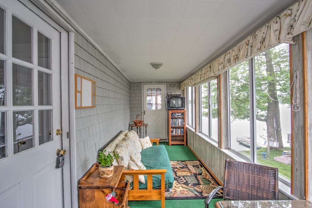 84 Lake Attitash Road Amesbury, MA 01913 - Photo 4 of 26 Gallery Image 4