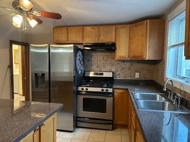 $2,900 | 34 Perkins Street, Unit 1, Gloucester, MA 01930