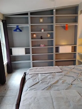 a bed room with a bed