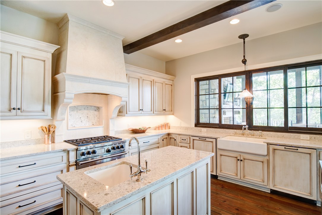 309 East Fort George Way Sunset, SC 29685 - Photo 13 of 50