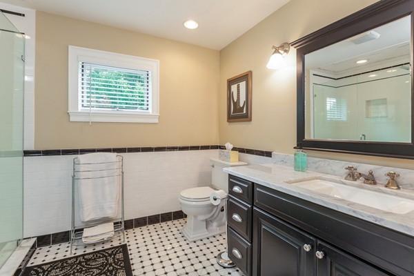 21 Columbine Road Milton, MA 02186 - Photo 16 of 30 Gallery Image 16