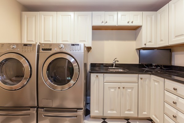 21 Columbine Road Milton, MA 02186 - Photo 19 of 30 Gallery Image 19