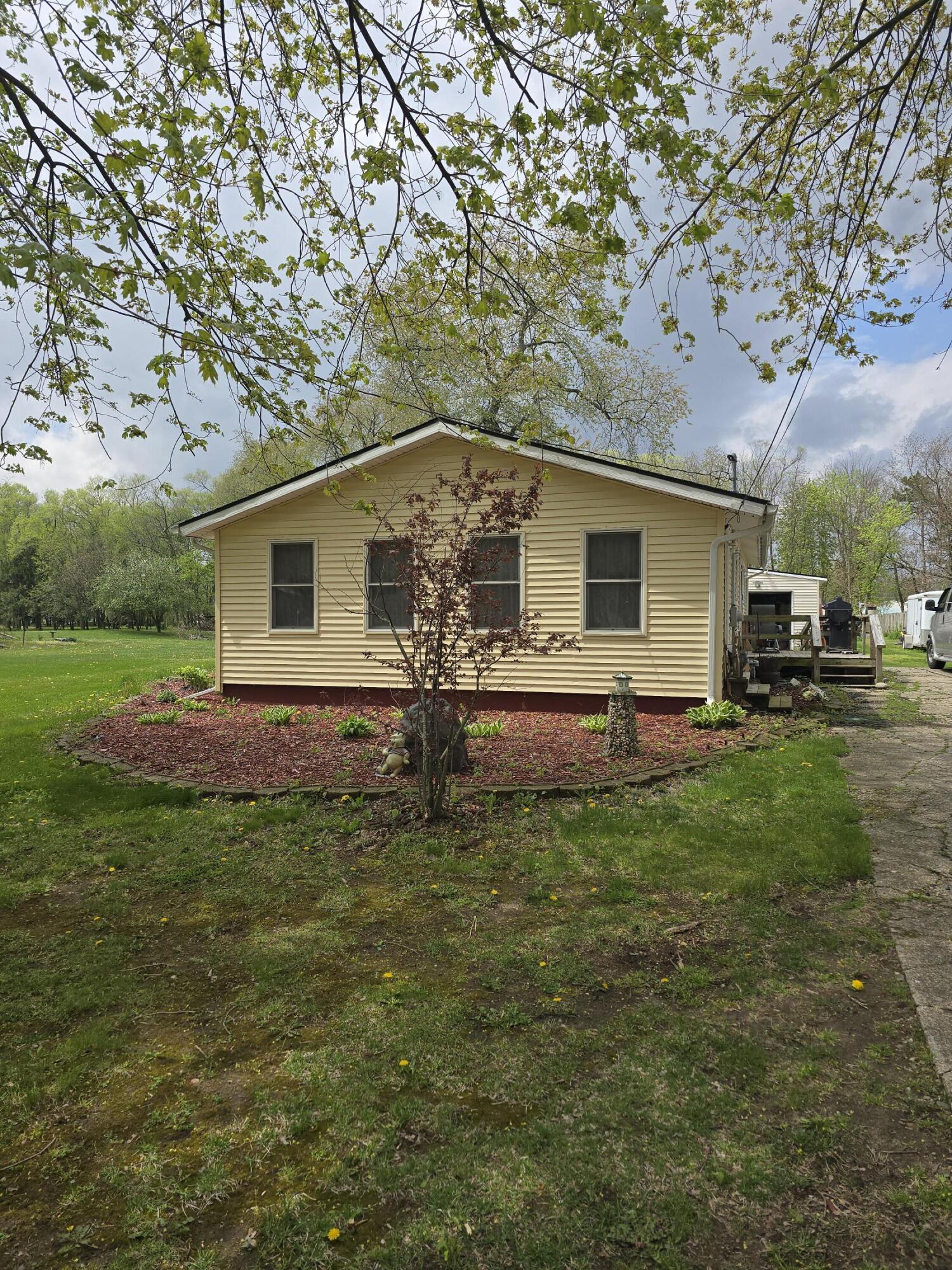 69834 Sunnyfield Road Sturgis, MI 49091 - Photo 1 of 19 1000035876