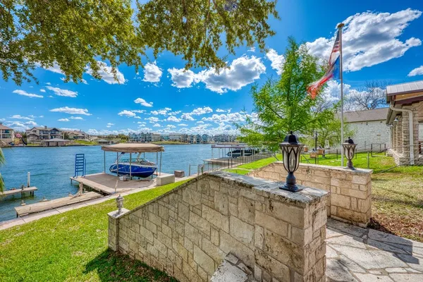 $1,475,000 | 713 Ellen Williams Loop, Kingsland, TX 78639