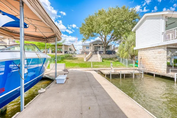 $1,475,000 | 713 Ellen Williams Loop, Kingsland, TX 78639