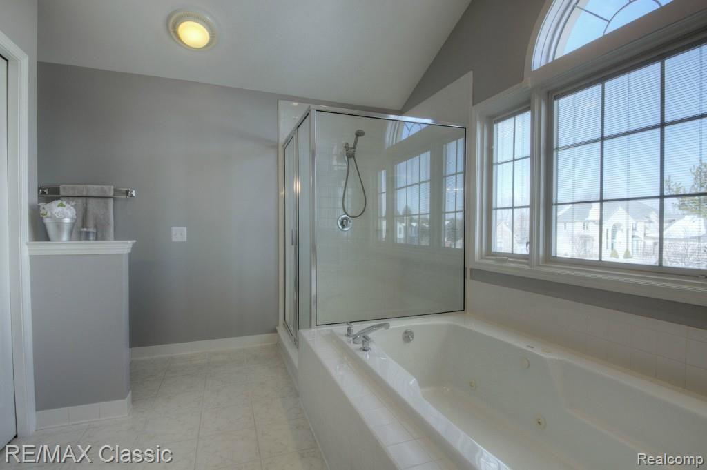 47855 Pavillon Road Canton, MI 48188 - Photo 22 of 34 Master Bath