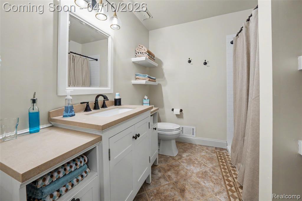 8794 Miller Road Clarkston, MI 48348 - Photo 20 of 48 Gallery Image 20