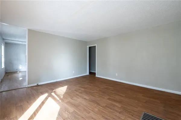 $120,000 | 6623 King George Way, Morrow, GA 30260