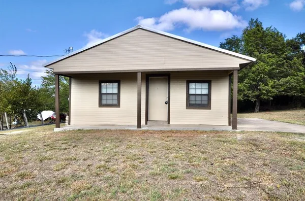$1,100 | 507 Edna Street, Weatherford, TX 76086
