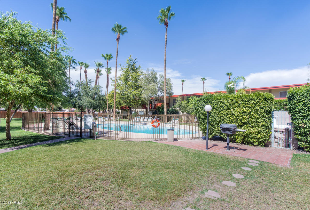 349 East Thomas Road, Unit 307 Phoenix, AZ 85012 - Photo 13 of 14 349_E_Thomas_E307_15