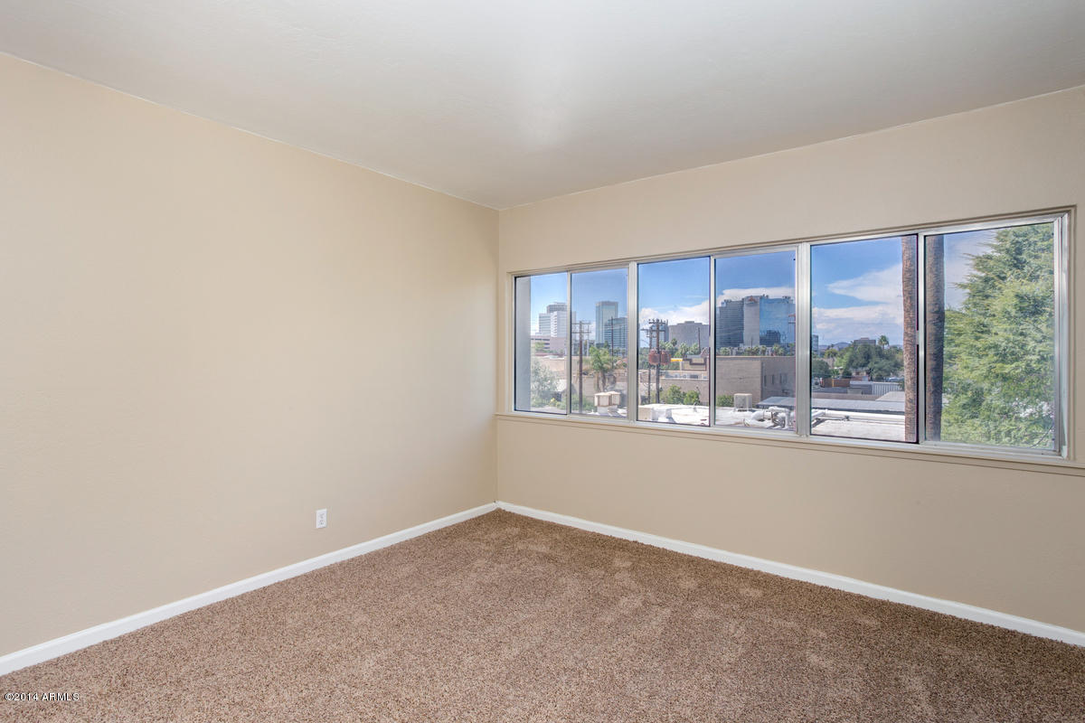 349 East Thomas Road, Unit 307 Phoenix, AZ 85012 - Photo 8 of 14 349_E_Thomas_E307_07