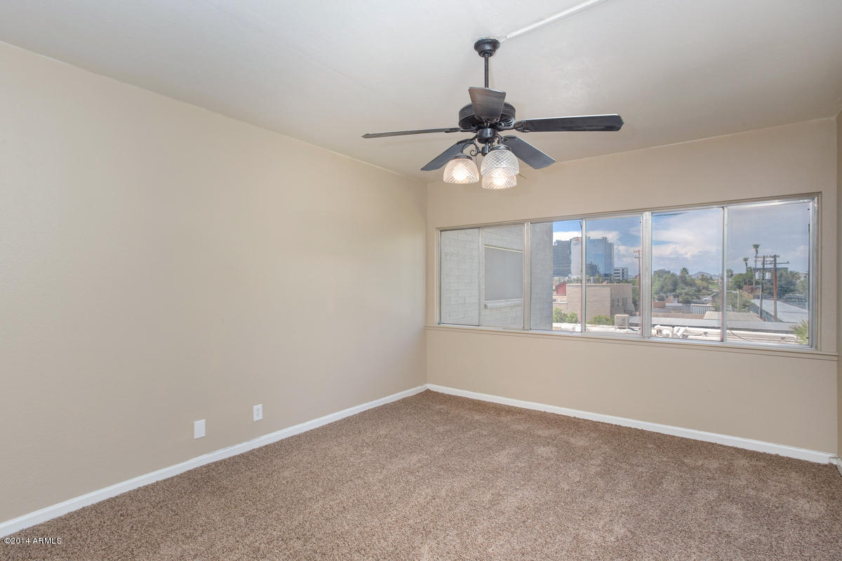 349 East Thomas Road, Unit 307 Phoenix, AZ 85012 - Photo 9 of 14 349_E_Thomas_E307_08
