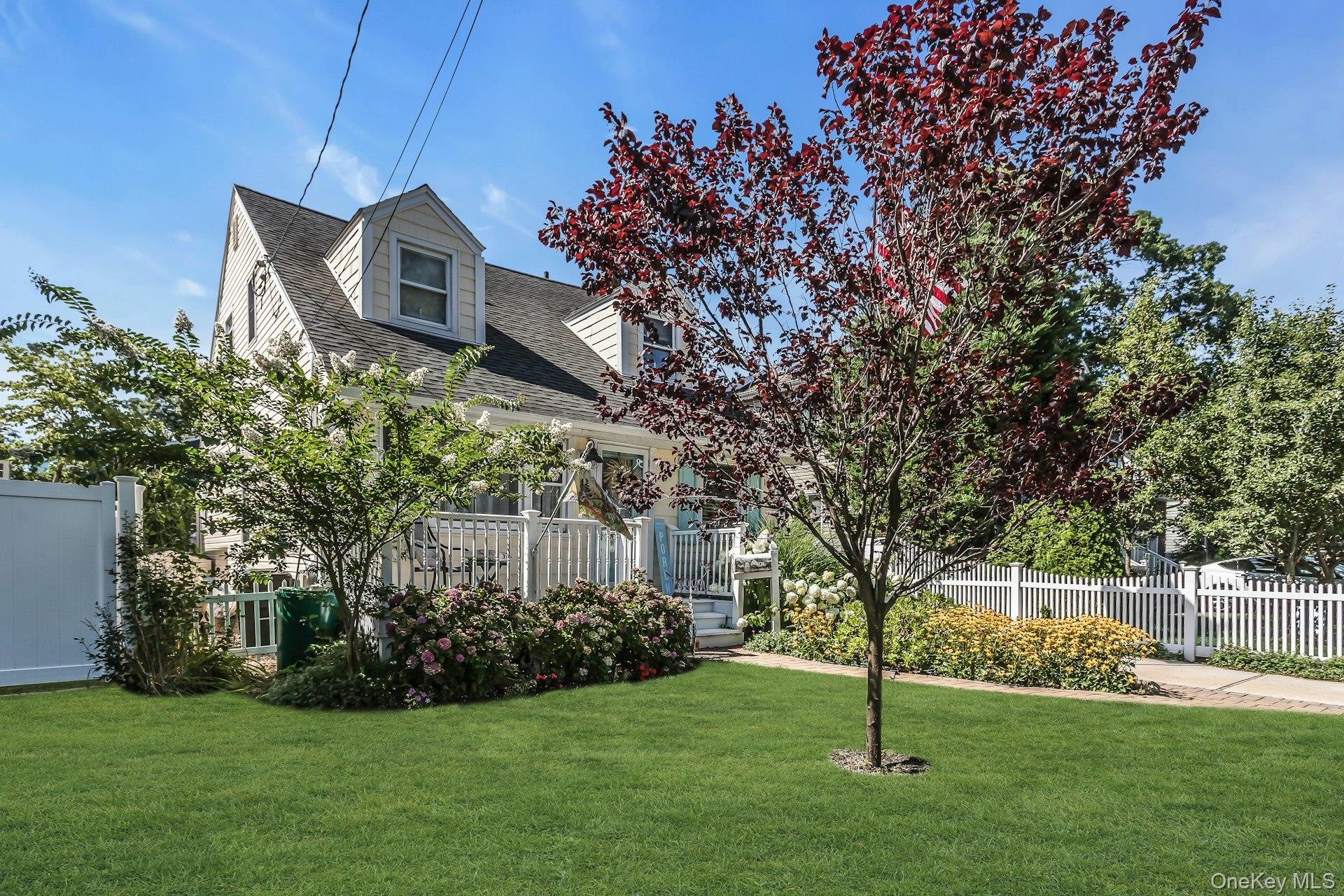 1910 Frederick Avenue Merrick, NY 11566 - Photo 3 of 28 Gallery Image 3