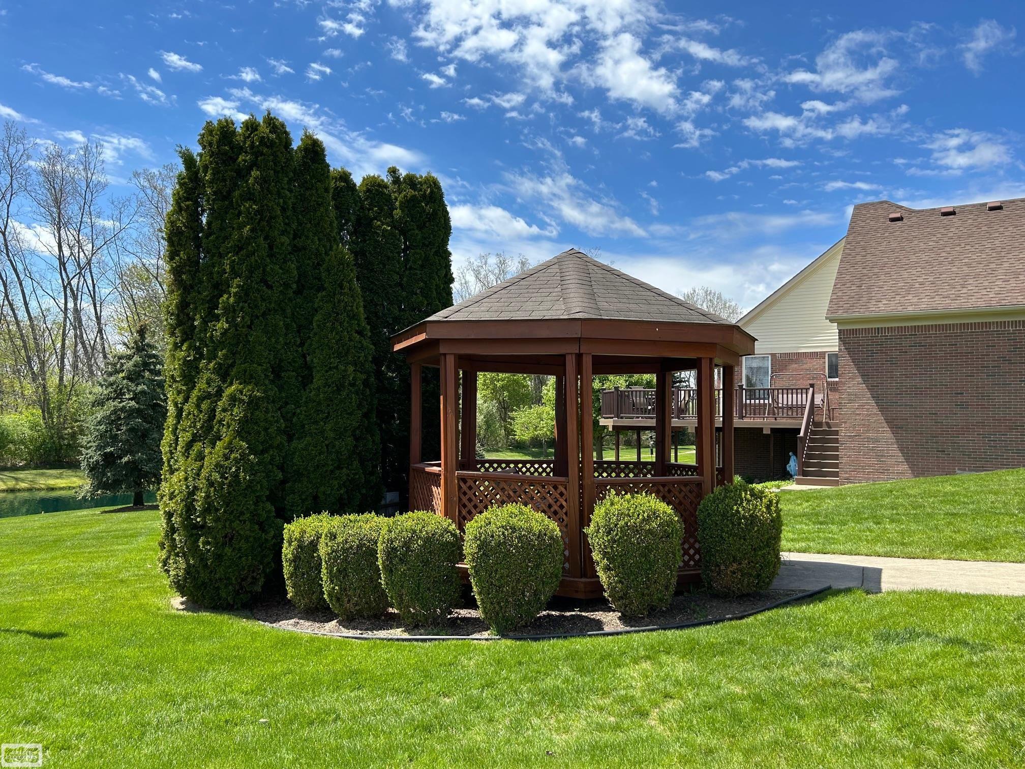 8131 Huntington Ridge Court Washington, MI 48094 - Photo 5 of 37