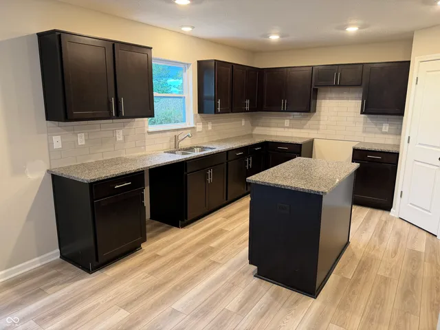 $262,900 | 1035 Lake Court, Shirley, IN 47384