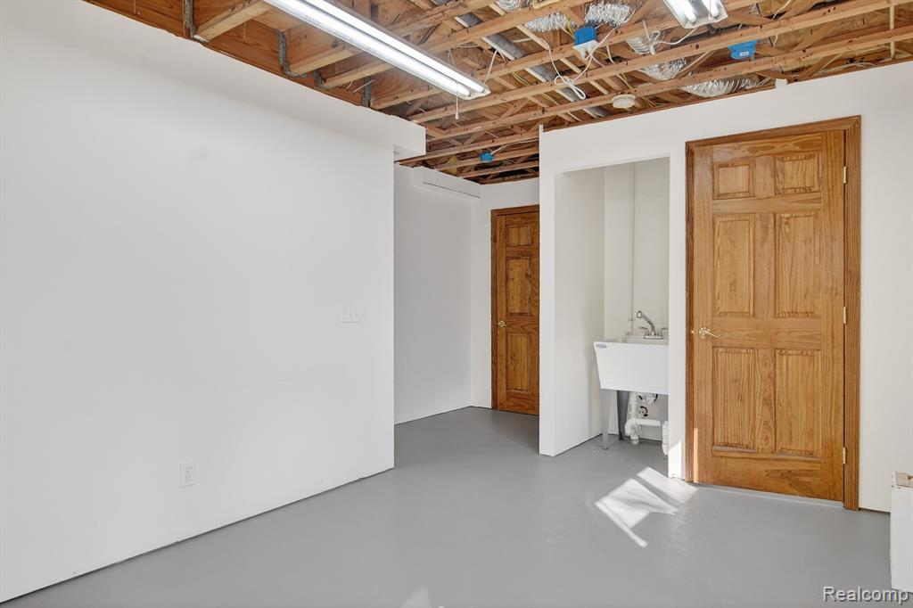 3453 Rhea Street Ann Arbor, MI 48103 - Photo 30 of 40 Gallery Image 30