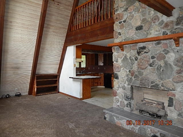 5415 Skeels Road Holton, MI 49425 - Photo 3 of 18 5415 Skeels Livingroom