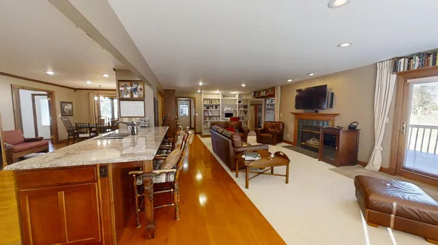 $974,900 | 25162 County Road 900 South, Batesville, IN 47006