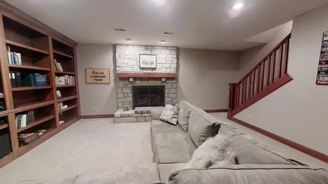 $974,900 | 25162 County Road 900 South, Batesville, IN 47006