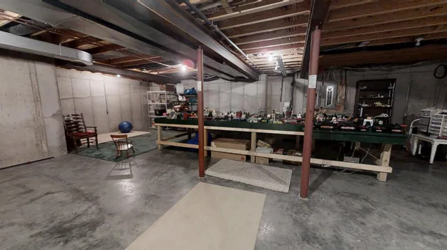 $974,900 | 25162 County Road 900 South, Batesville, IN 47006