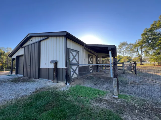 $974,900 | 25162 County Road 900 South, Batesville, IN 47006