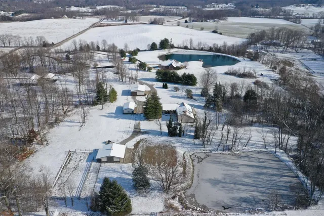 $974,900 | 25162 County Road 900 South, Batesville, IN 47006