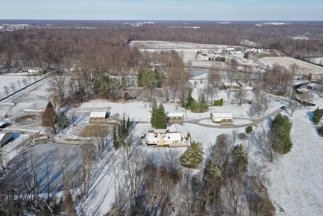 $974,900 | 25162 County Road 900 South, Batesville, IN 47006