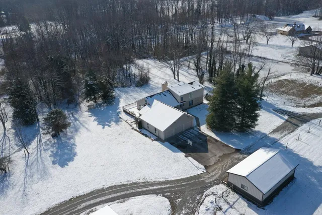 $974,900 | 25162 County Road 900 South, Batesville, IN 47006