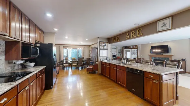 $974,900 | 25162 County Road 900 South, Batesville, IN 47006